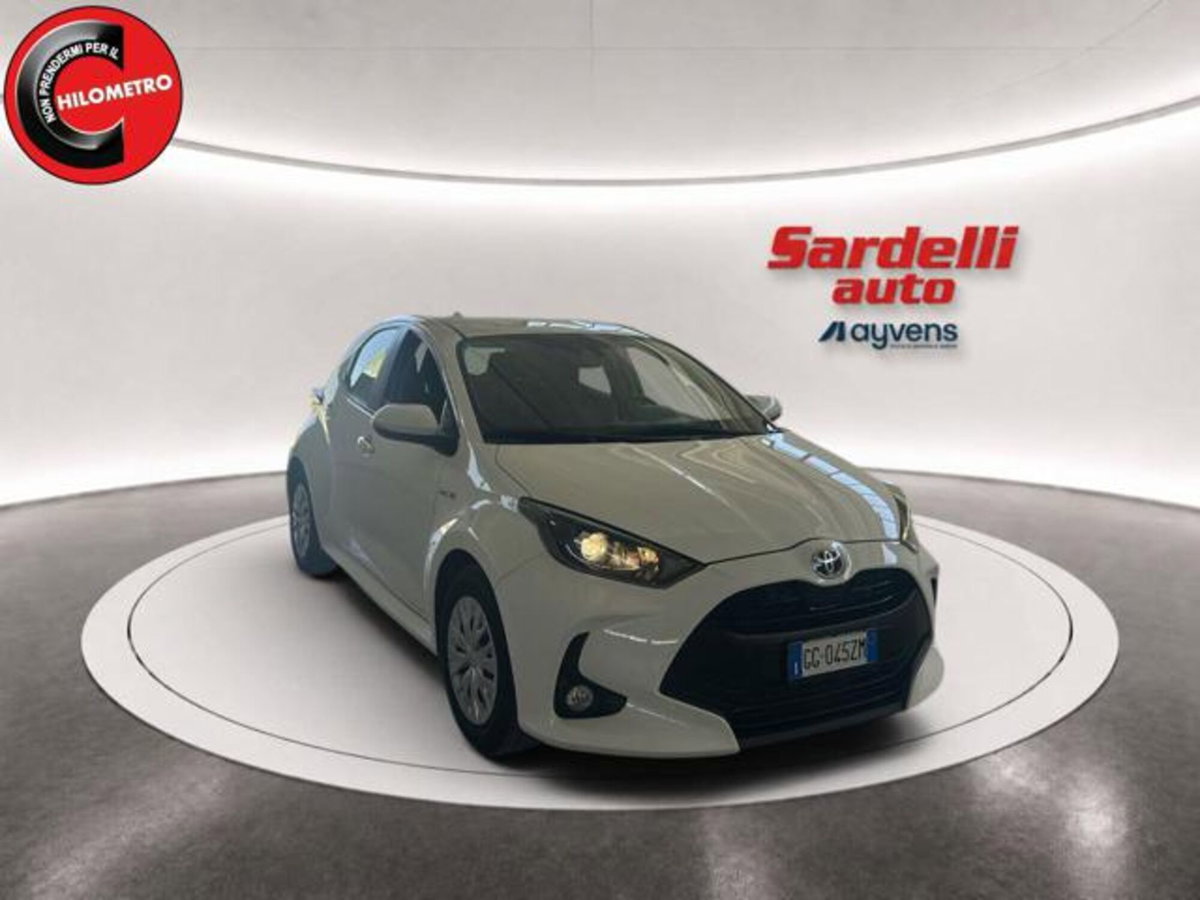Toyota Yaris Cross 1.5 Hybrid 5p. E-CVT Premiere (2)