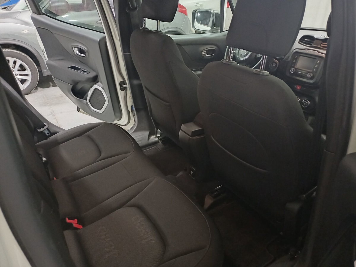 Jeep Renegade 1.6 Mjt 120 CV Limited (10)