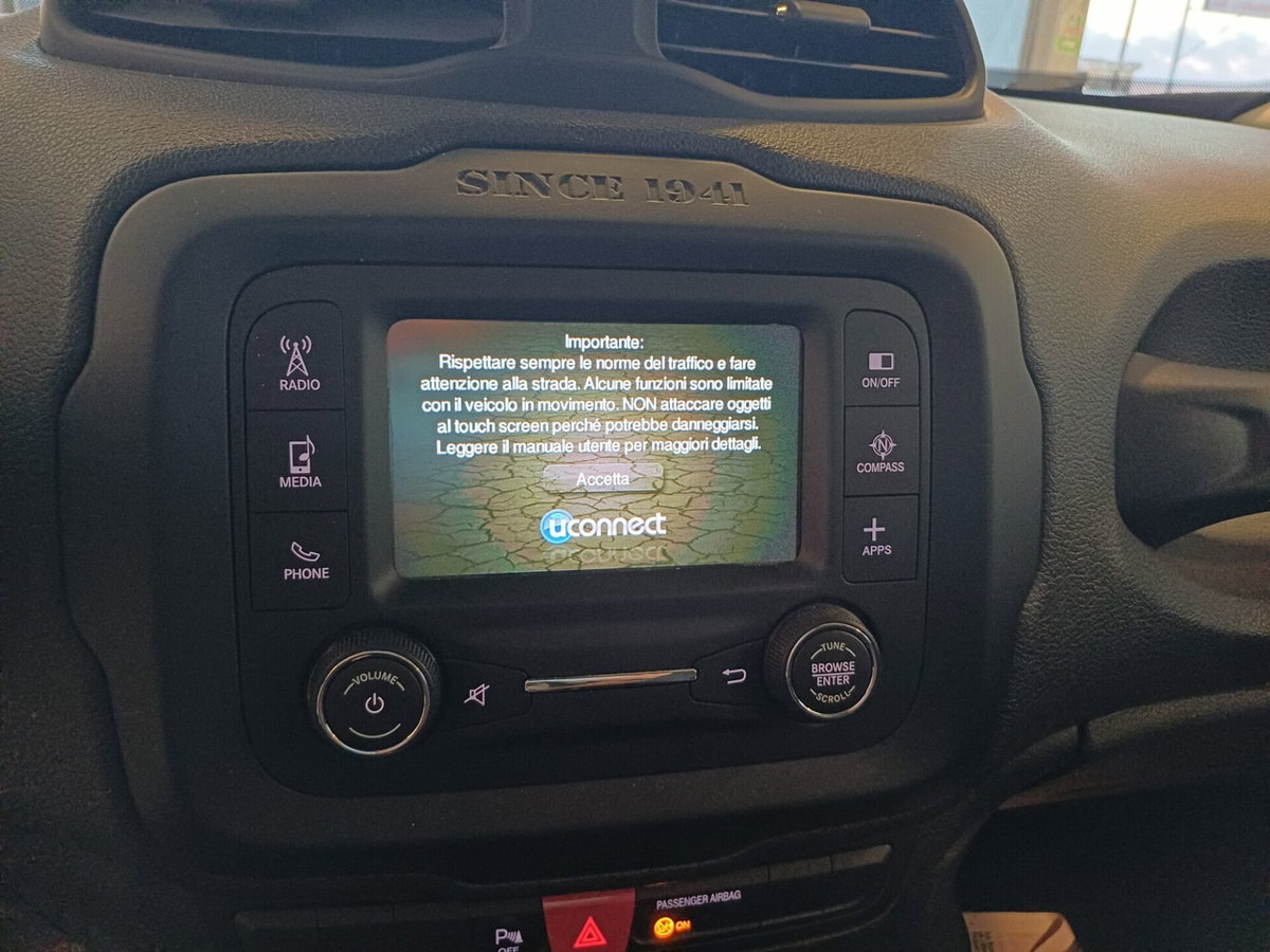 Jeep Renegade 1.6 Mjt 120 CV Limited (15)
