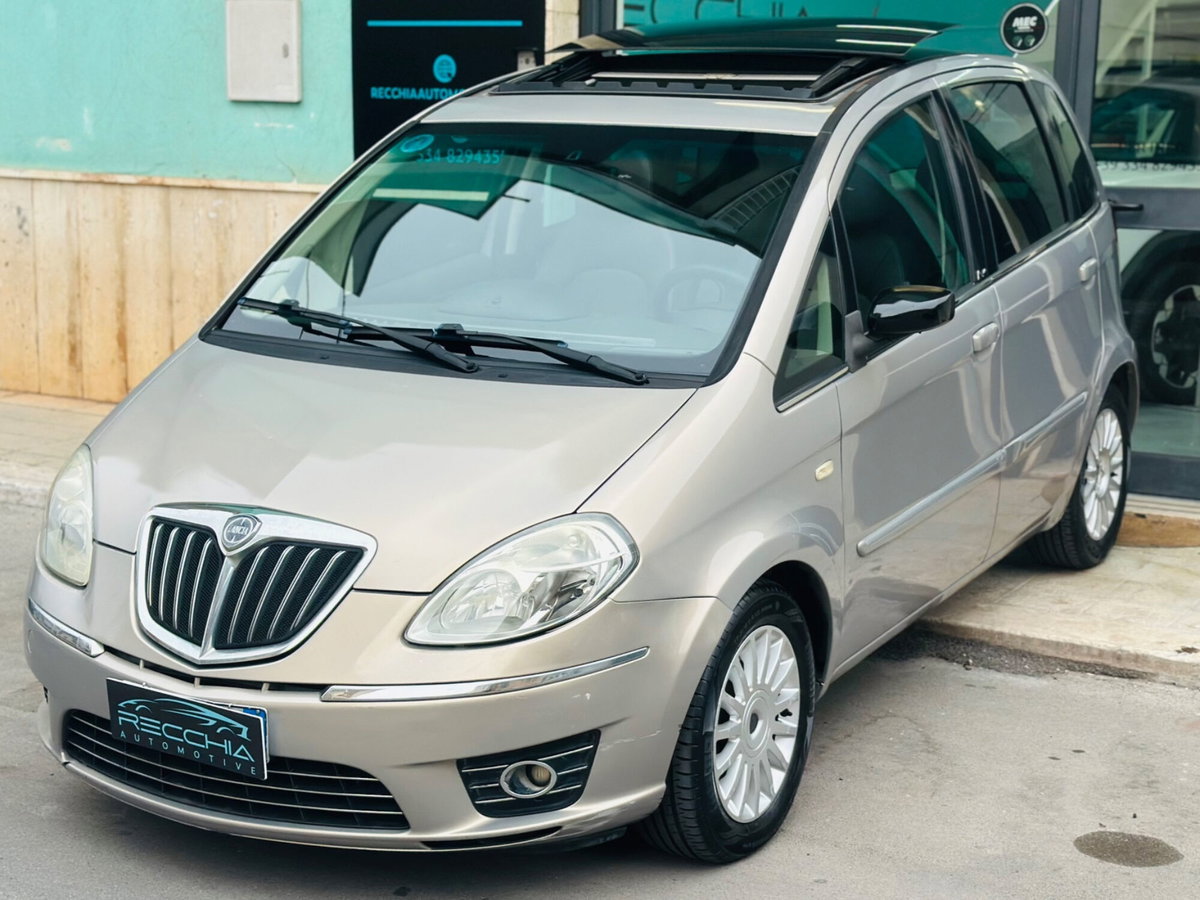 Lancia Musa 1.3 Multijet 16V 90 CV Oro (2)