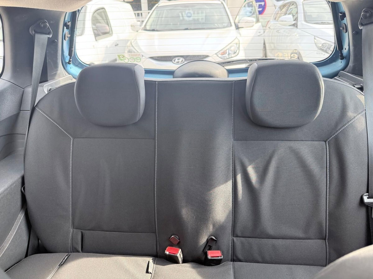 Renault Twingo 1.2 16V LEV Miss Sixty (17)