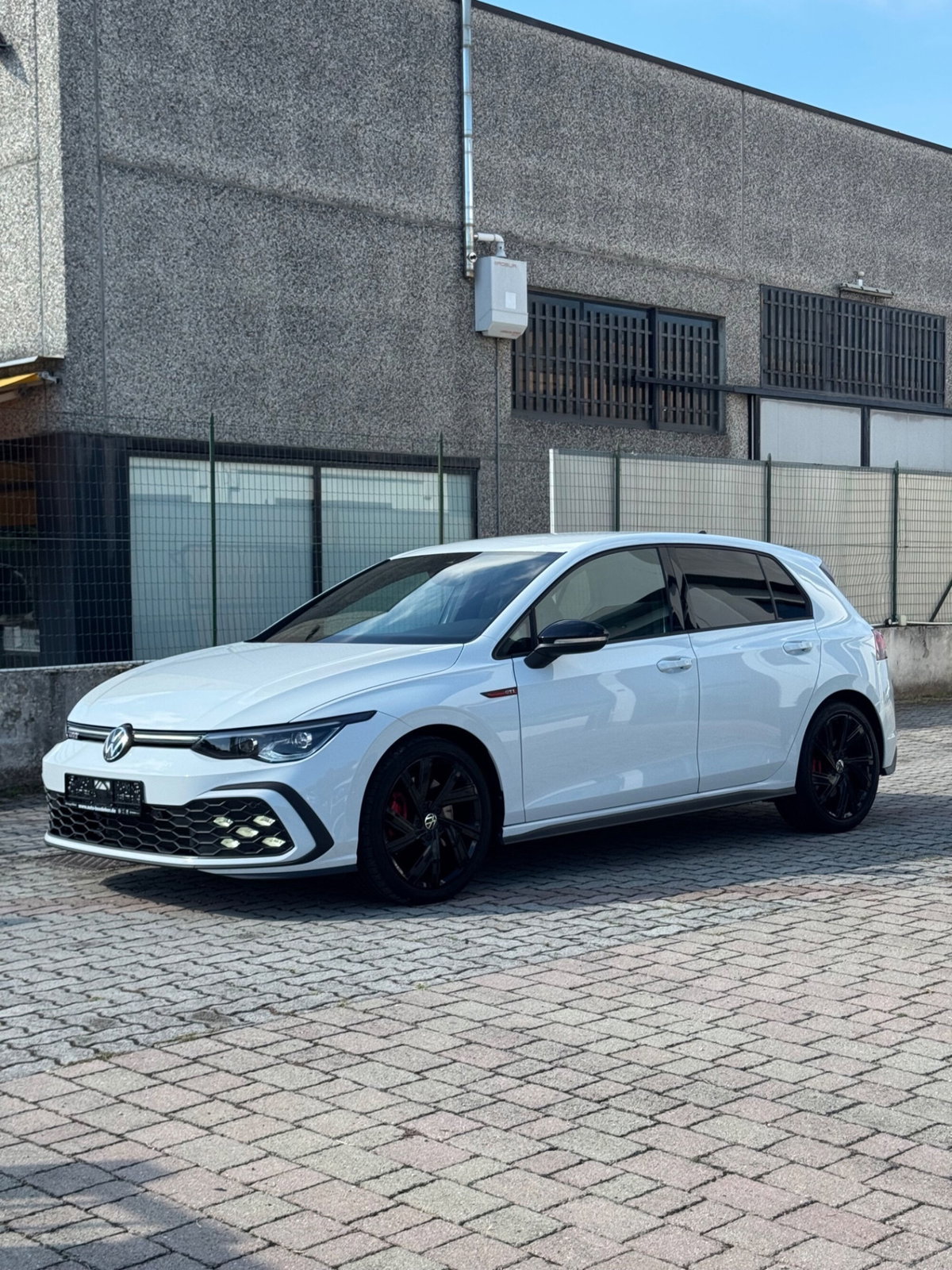 Volkswagen Golf 2.0 TSI GTI DSG