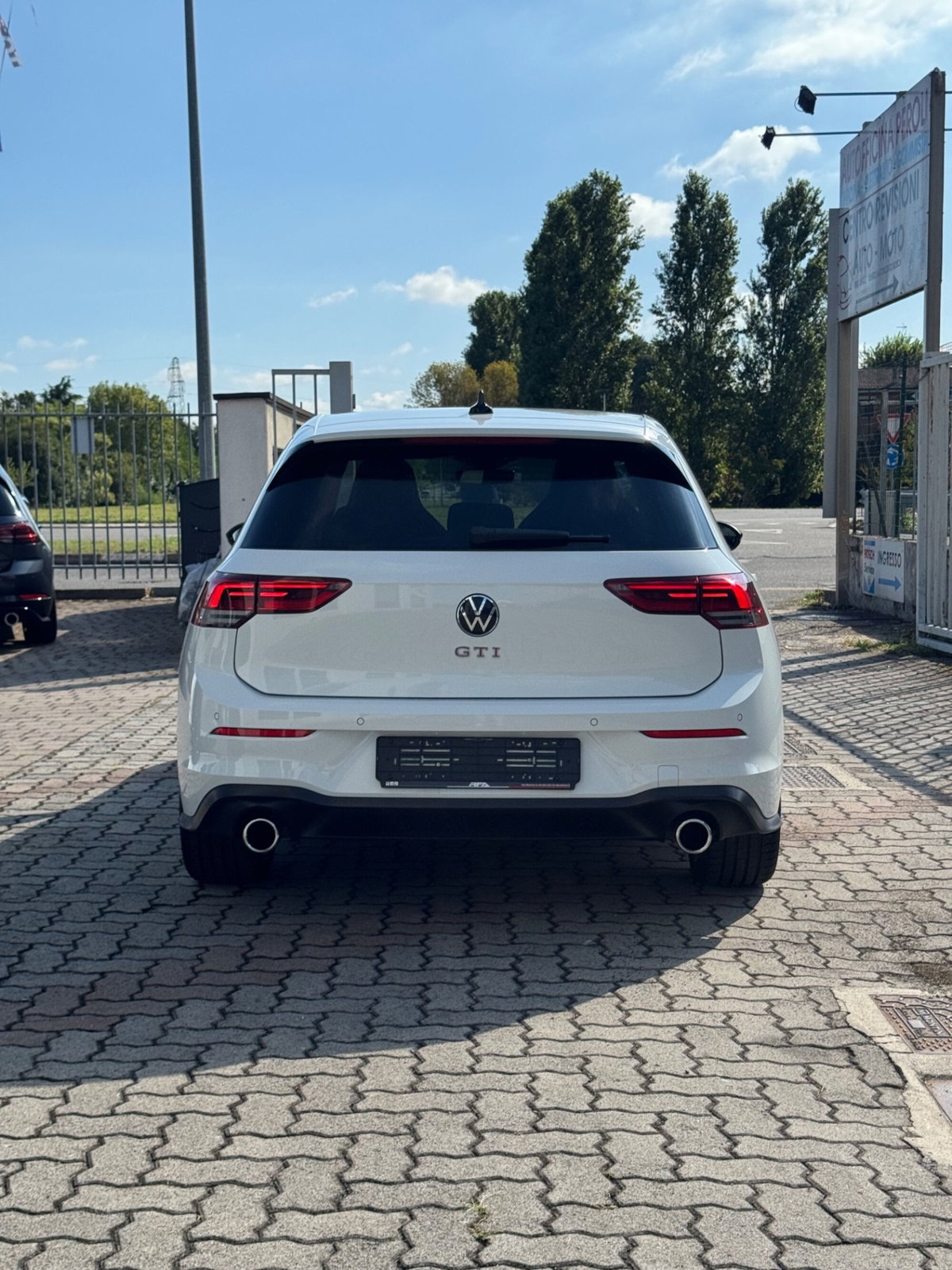 Volkswagen Golf 2.0 TSI GTI DSG (6)