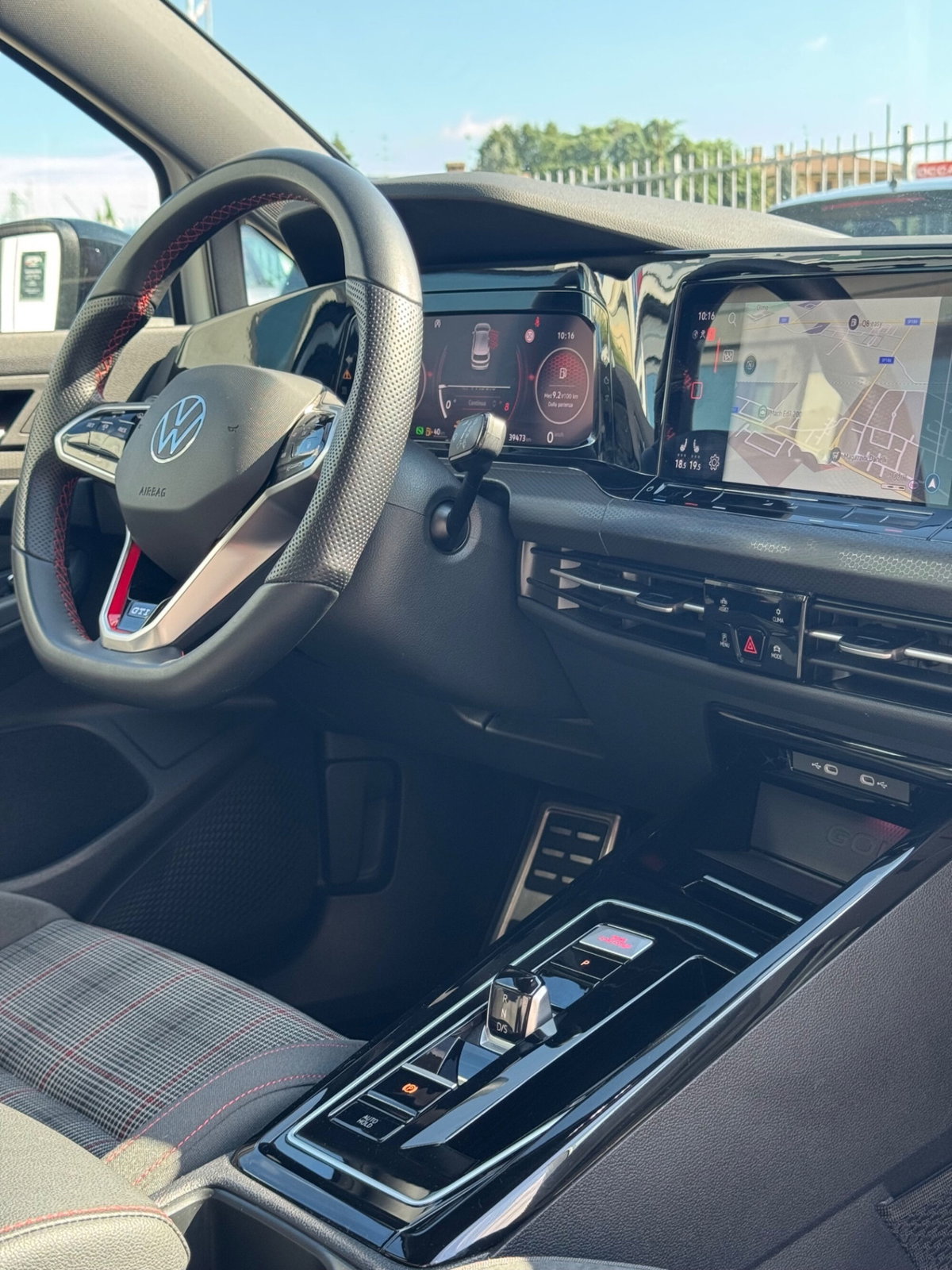 Volkswagen Golf 2.0 TSI GTI DSG (8)
