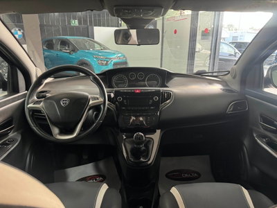 Lancia Ypsilon 1.2 69 CV 5 porte Elle (17)