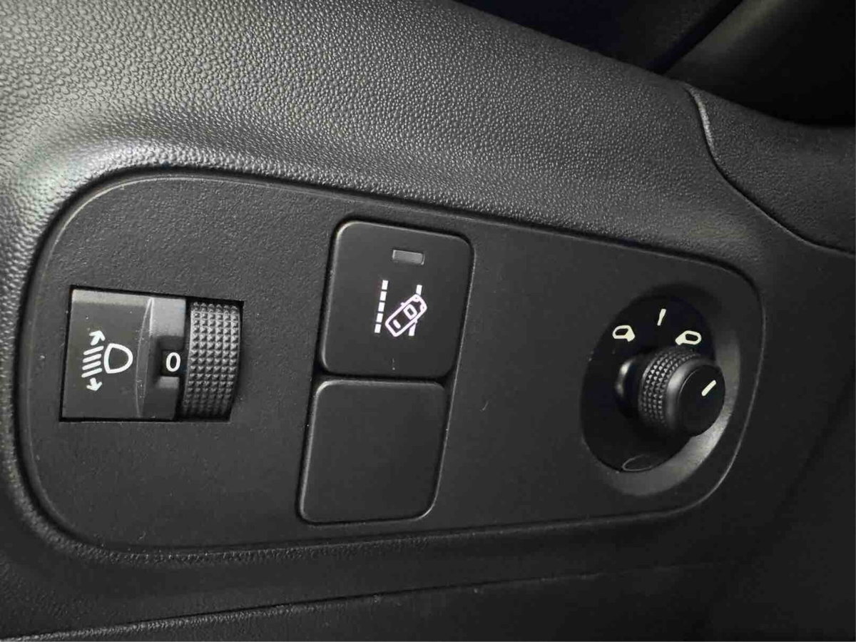 Citroen C3 PureTech 83 S&S Shine (18)