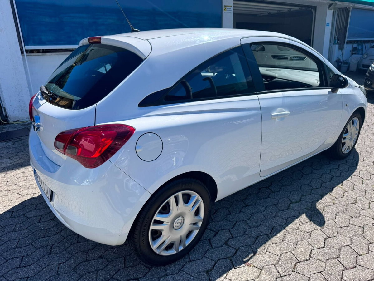 Opel Corsa Coupé 1.2 n-Joy (6)