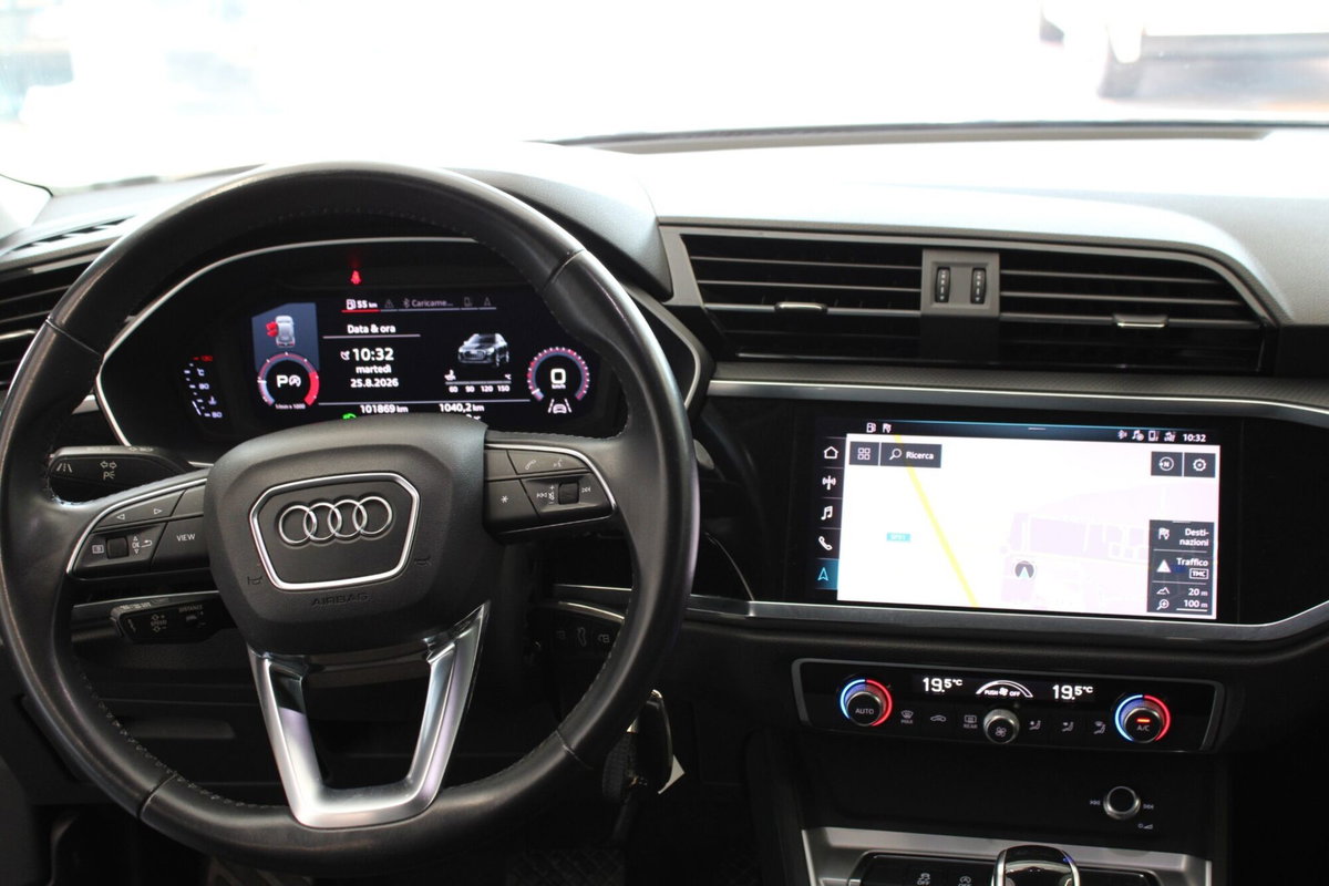 Audi Q3 2.0 TDI 150 CV quattro S tronic Business (8)