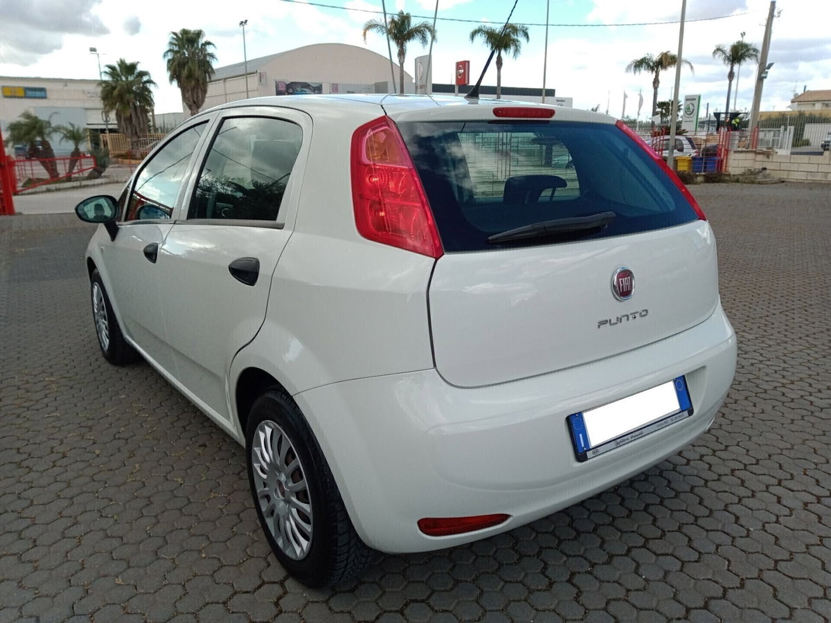 Fiat Punto 1.3 MJT II S&S 95 CV 5 porte Street (4)