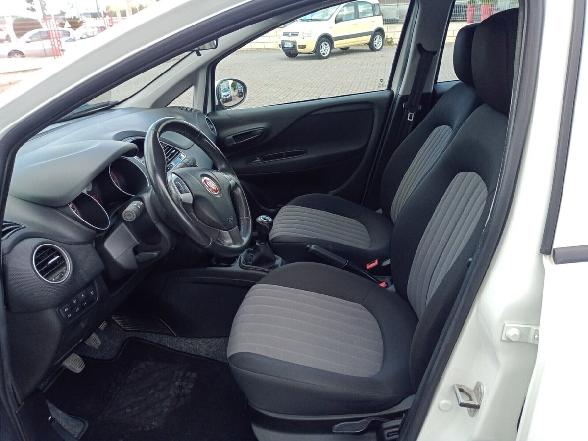 Fiat Punto 1.3 MJT II S&S 95 CV 5 porte Street (5)