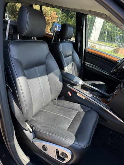 Mercedes-Benz GL 350 CDI cat 4MATIC BlueEFF. Sport 7 EU4 (9)