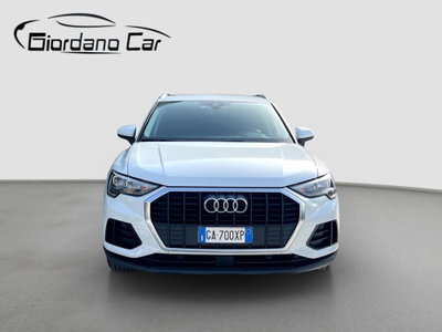 Audi Q3 35 TDI quattro S tronic Business (2)
