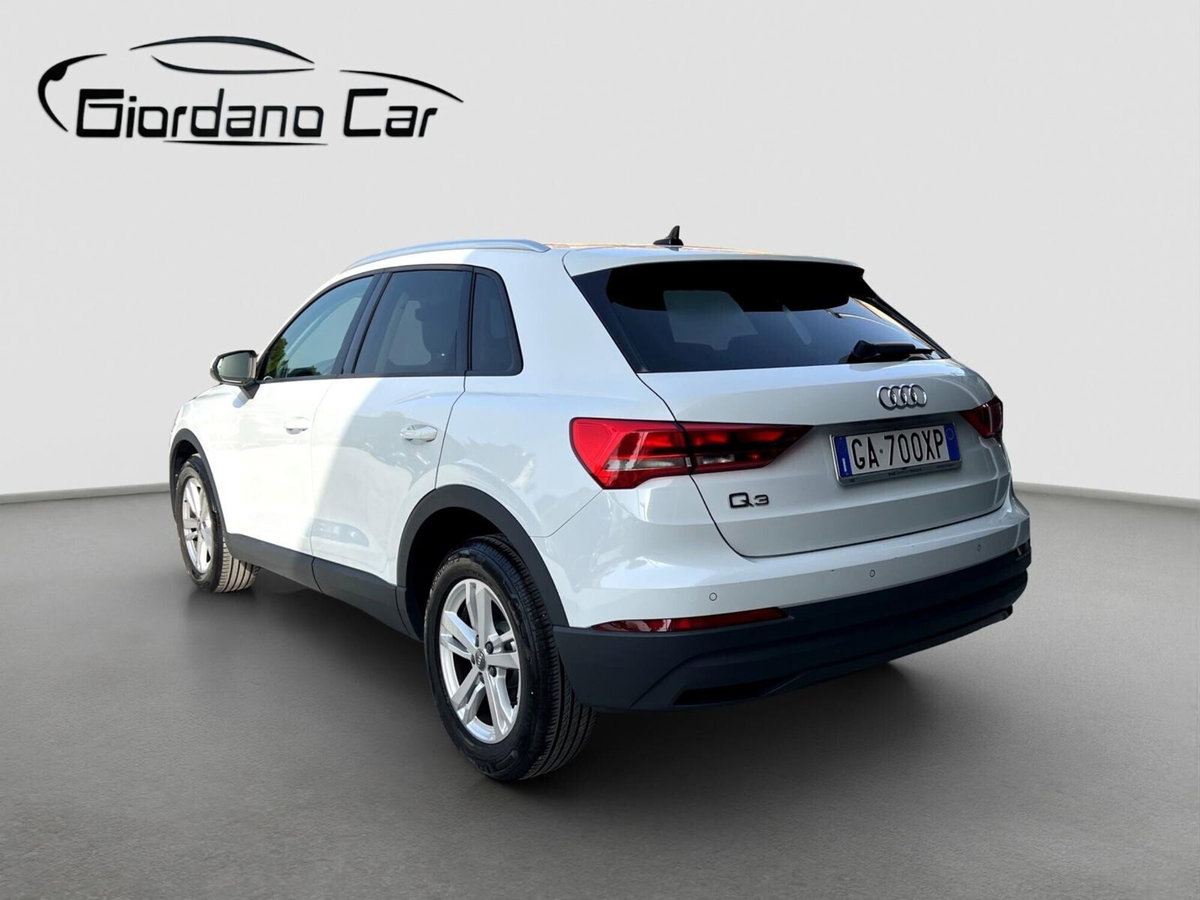 Audi Q3 35 TDI quattro S tronic Business (5)