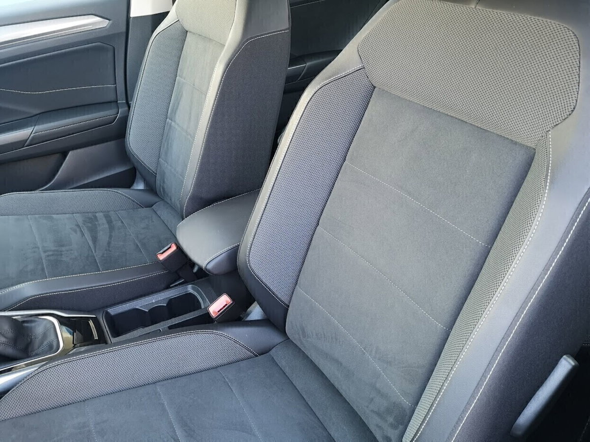 Volkswagen T-Roc 1.0 tsi Style 115cv (16)