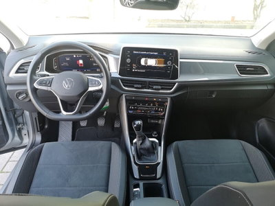 Volkswagen T-Roc 1.0 tsi Style 115cv (9)