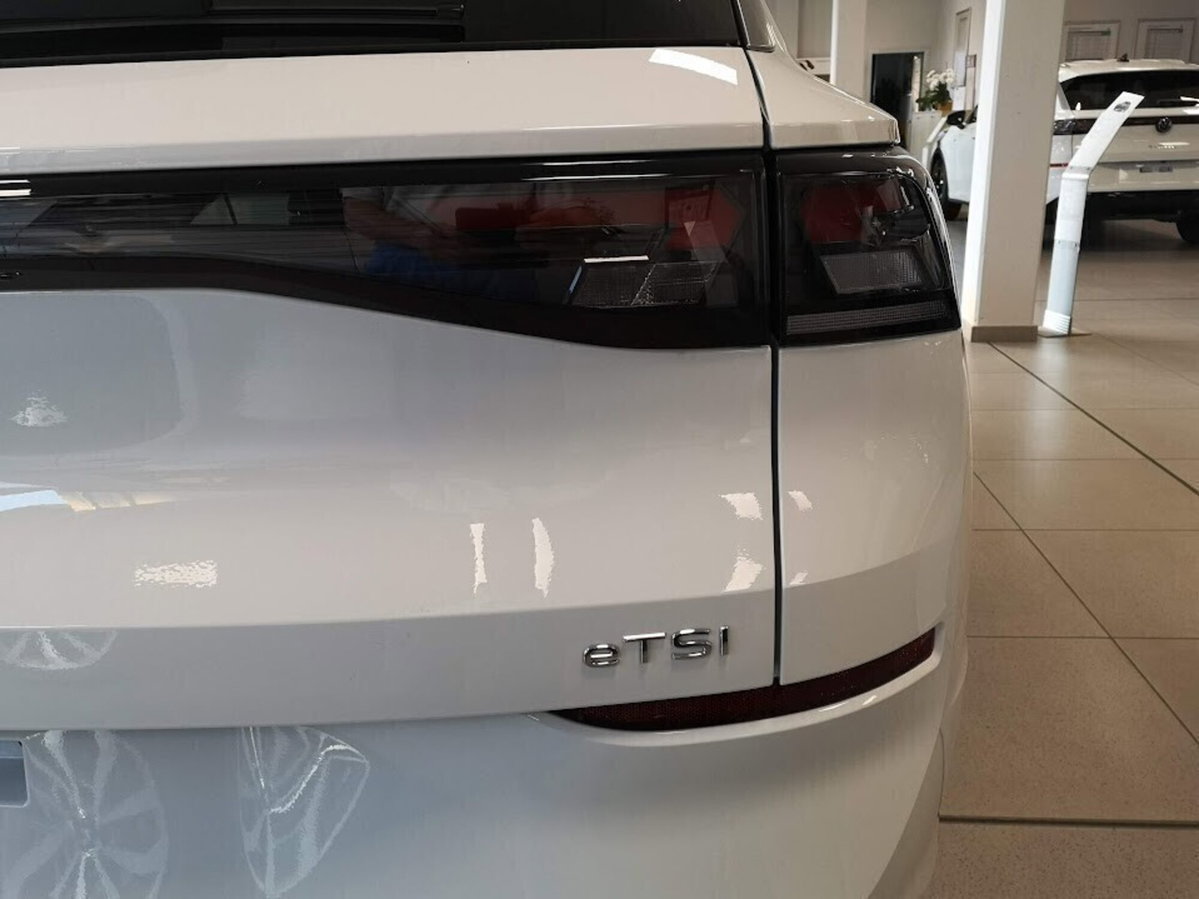 Volkswagen T-Roc 1.5 tsi Life dsg (19)