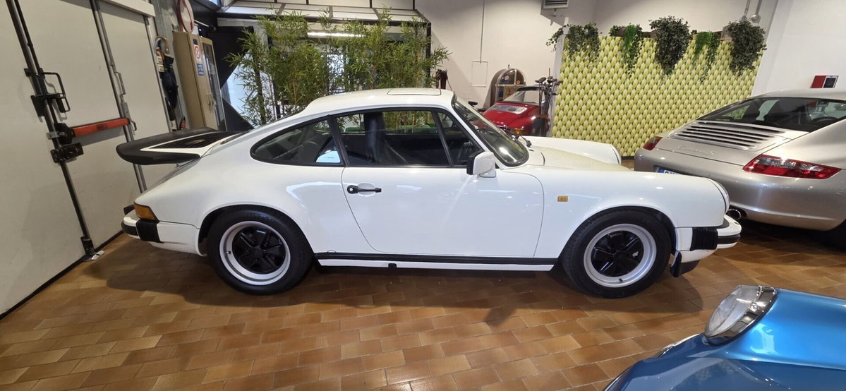 Porsche 911 Coupé Carrera 3.2 (3)