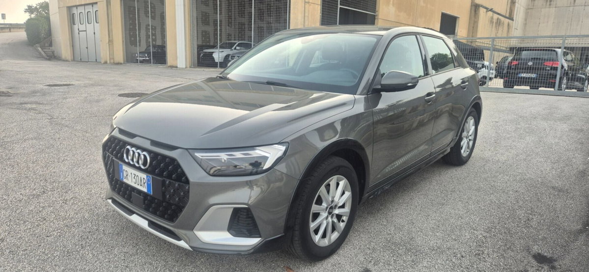 Audi A1 allstreet allstreet 30 TFSI Identity Contrast (2)