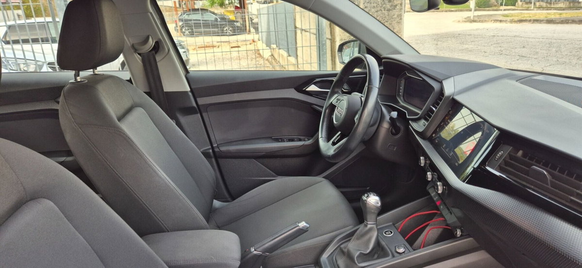 Audi A1 allstreet allstreet 30 TFSI Identity Contrast (6)