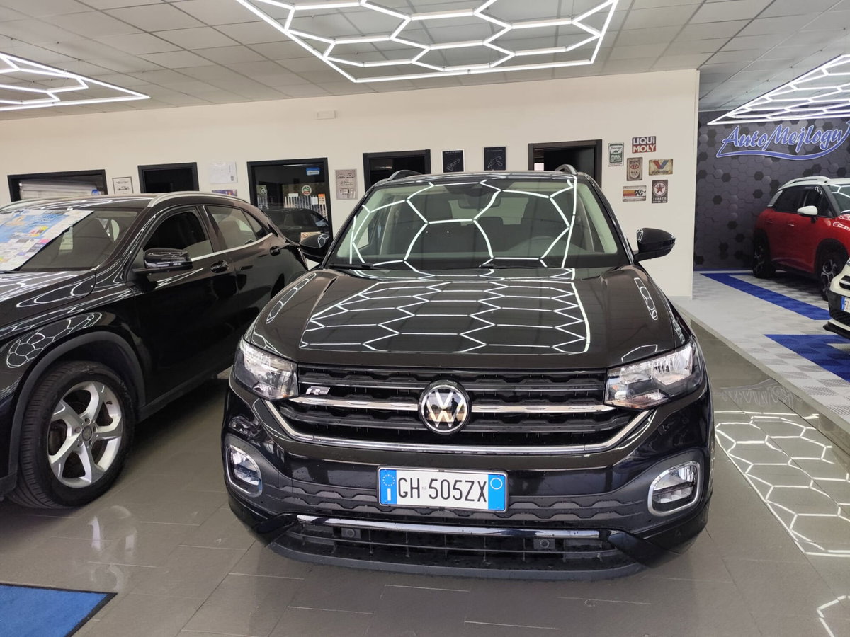 Volkswagen T-Cross 1.0 TSI 110 CV DSG Sport (2)