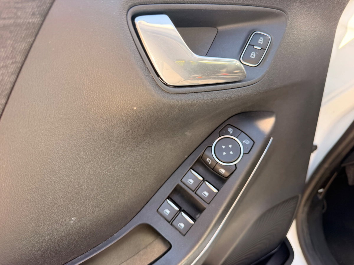 Ford Puma 1.0 EcoBoost Hybrid 125 CV S&S aut. Titanium X (9)