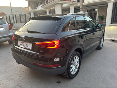 Audi Q3 2.0 TDI 120 CV Sport (12)