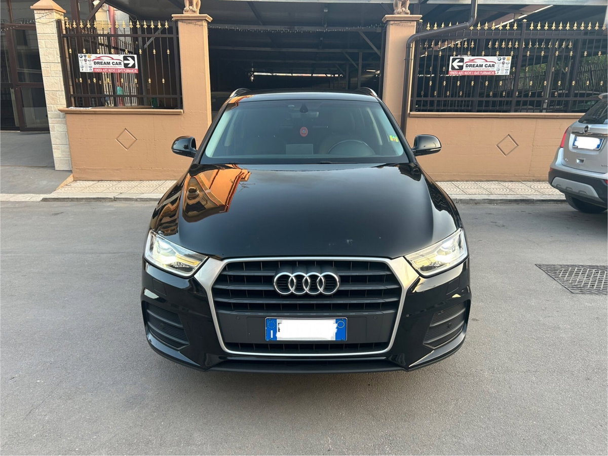 Audi Q3 2.0 TDI 120 CV Sport (2)