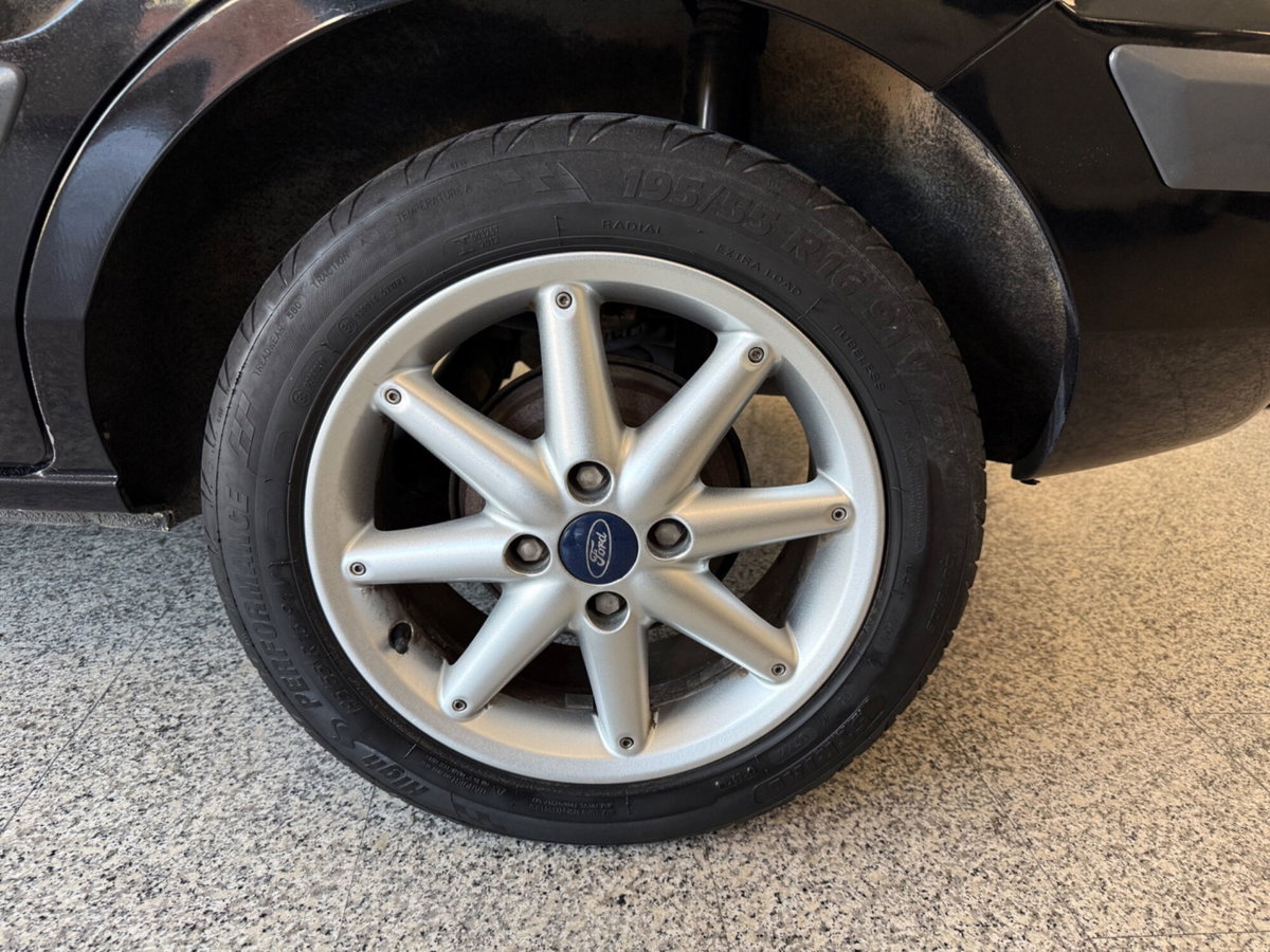Ford Fusion 1.4 TDCi 5p. Titanium (10)