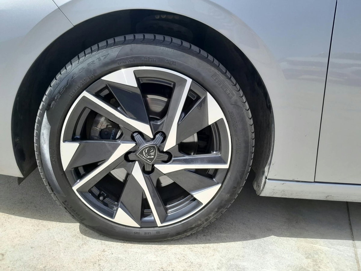 Peugeot 308 BlueHDi 130 S&S EAT8 Allure Pack (12)