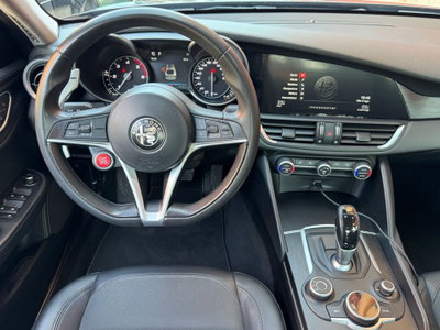 Alfa Romeo Giulia 2.2 Turbodiesel 180 CV AT8 AWD Q4 Super (8)