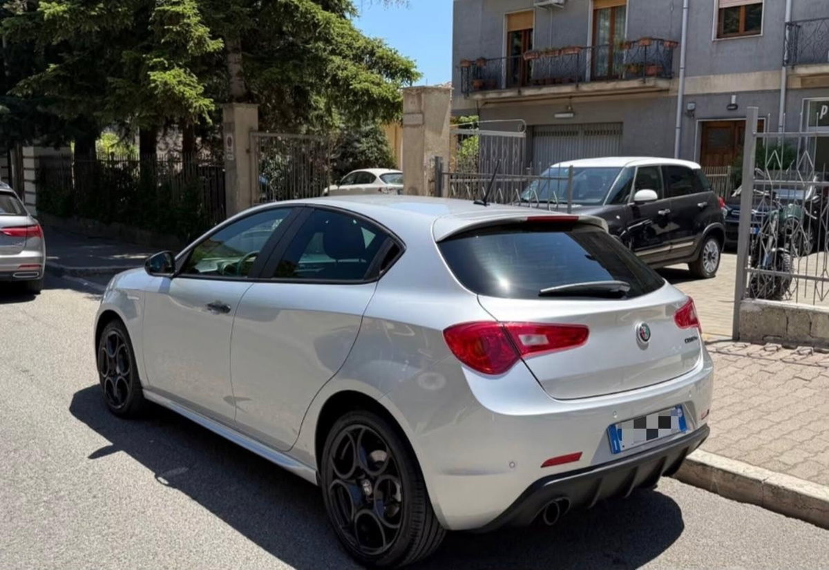 Alfa Romeo Giulietta 1.6 JTDm Ti 120cv (6)