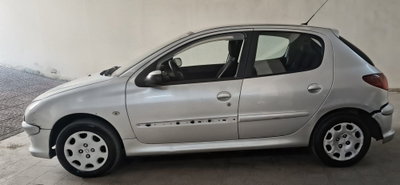 Peugeot 206 HDi 5p. ONE Line (3)