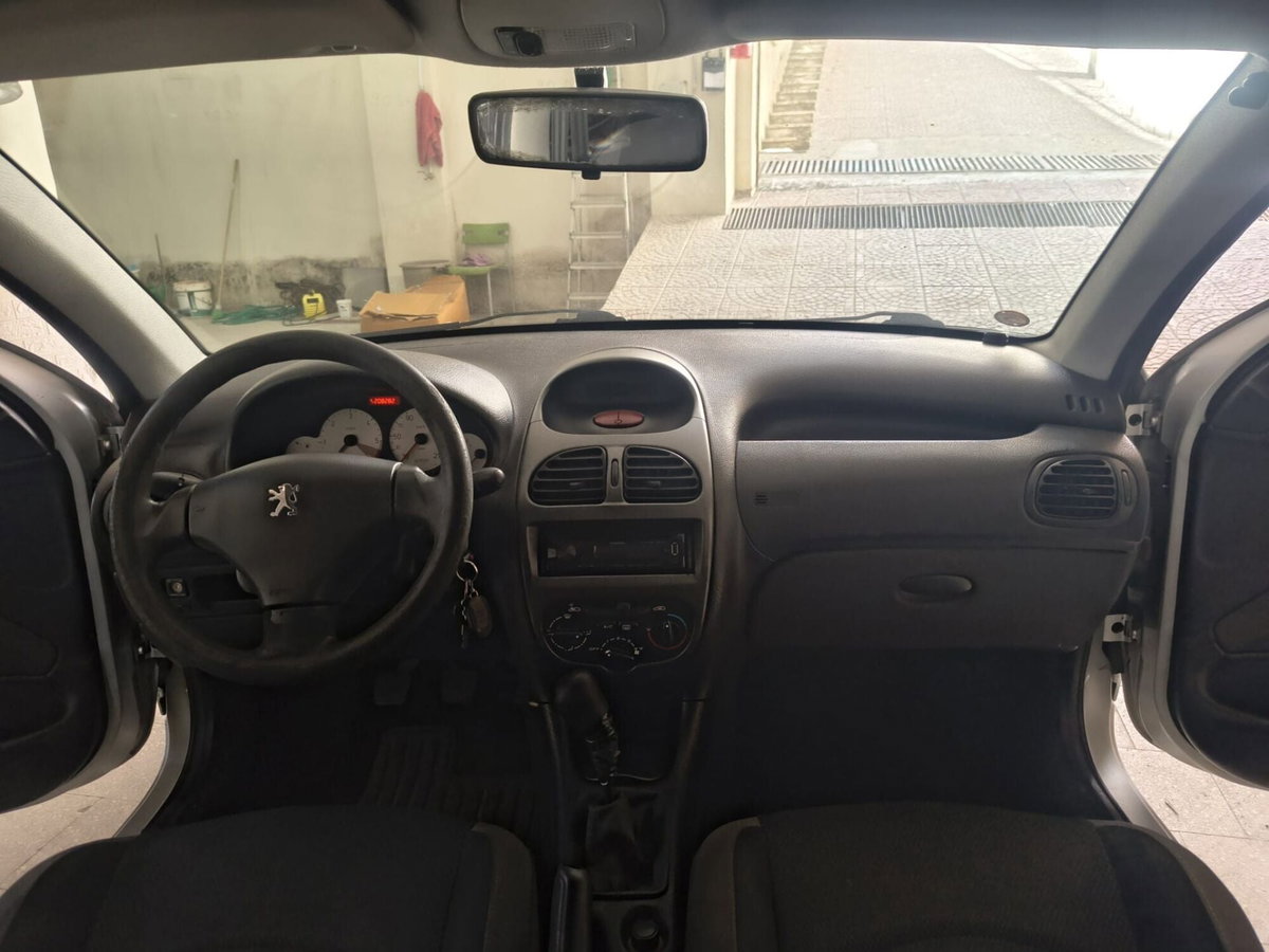 Peugeot 206 HDi 5p. ONE Line (8)