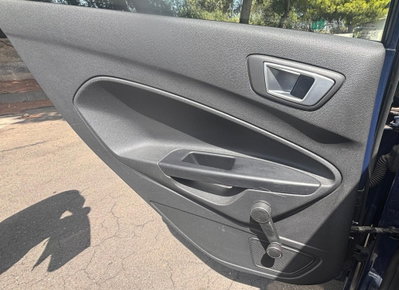 Ford Fiesta 1.2 82 CV 5 porte Titanium (11)