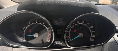 Ford Fiesta 1.2 82 CV 5 porte Titanium (14)