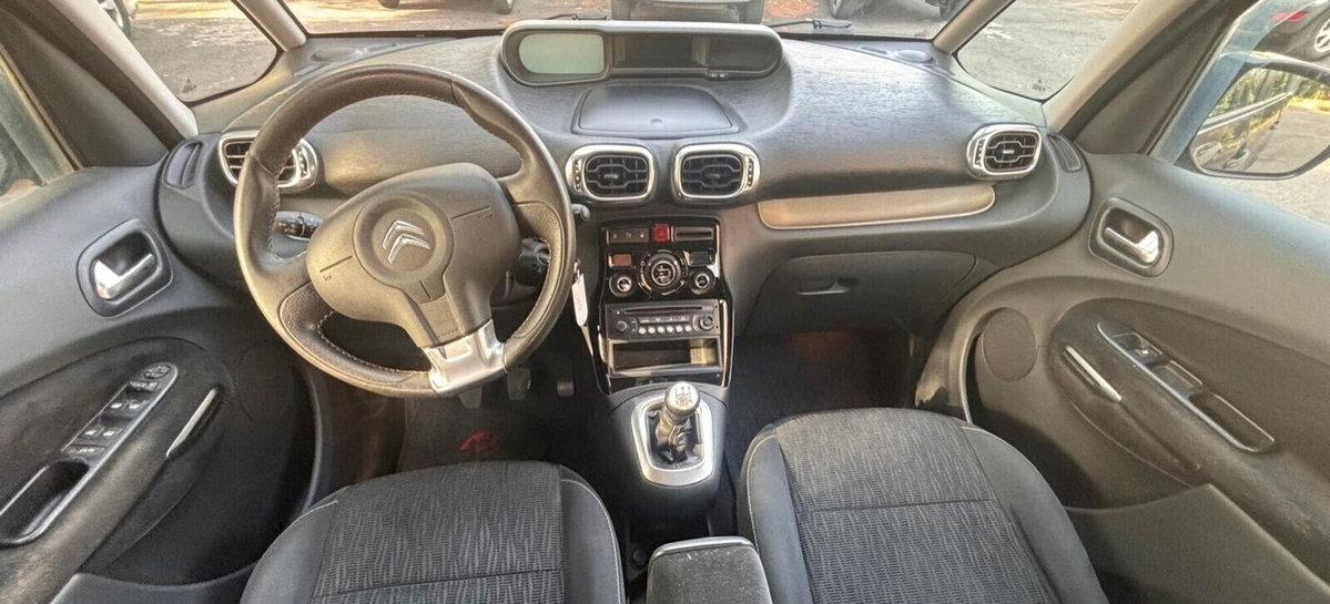 Citroen C3 Picasso 1.6 HDi 90 Exclusive Theatre (11)