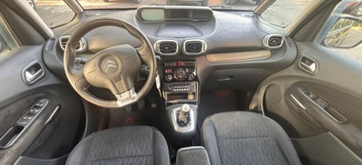 Citroen C3 Picasso 1.6 HDi 90 Exclusive Theatre (11)