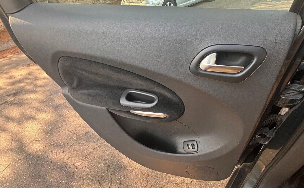 Citroen C3 Picasso 1.6 HDi 90 Exclusive Theatre (12)