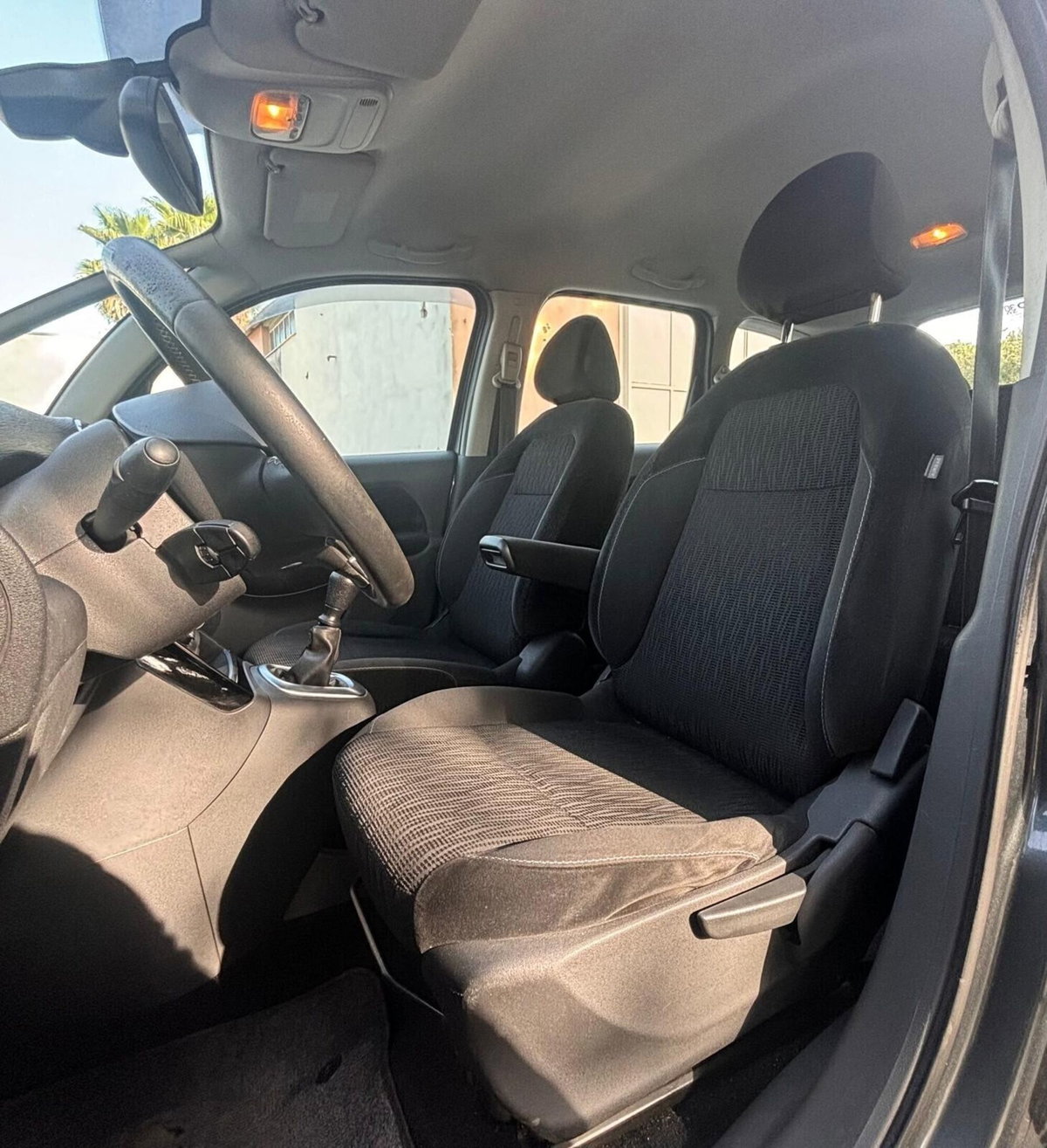 Citroen C3 Picasso 1.6 HDi 90 Exclusive Theatre (13)