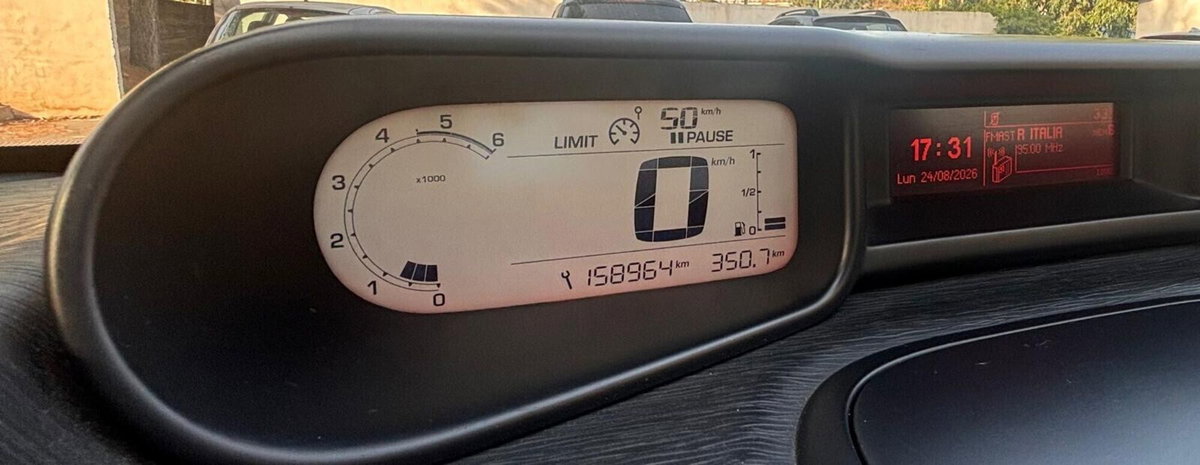 Citroen C3 Picasso 1.6 HDi 90 Exclusive Theatre (15)