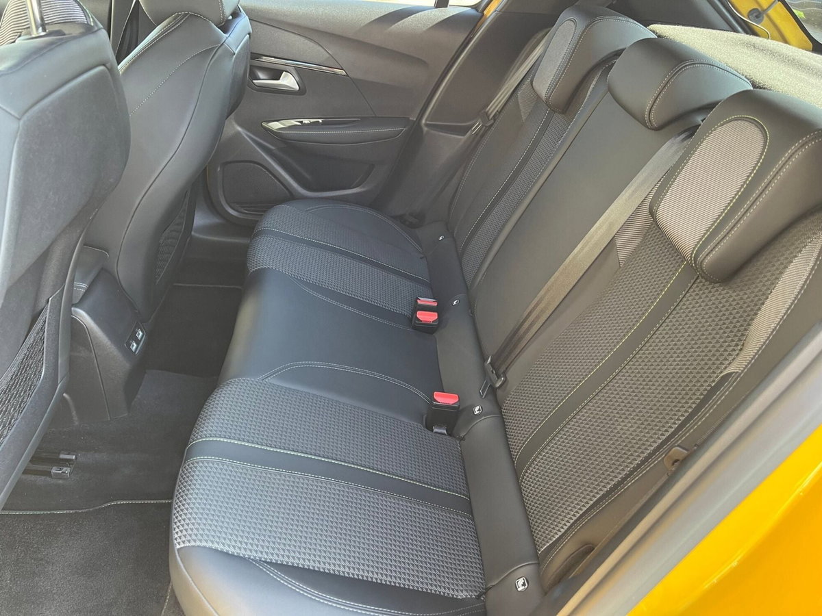 Peugeot 208 BlueHDi 100 Stop&Start 5 porte GT Pack (16)