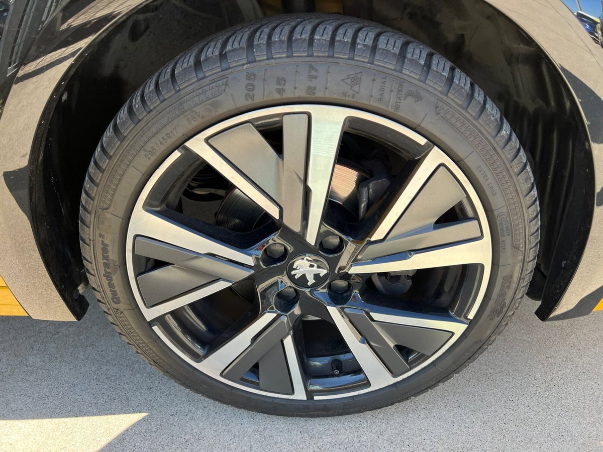 Peugeot 208 BlueHDi 100 Stop&Start 5 porte GT Pack (17)