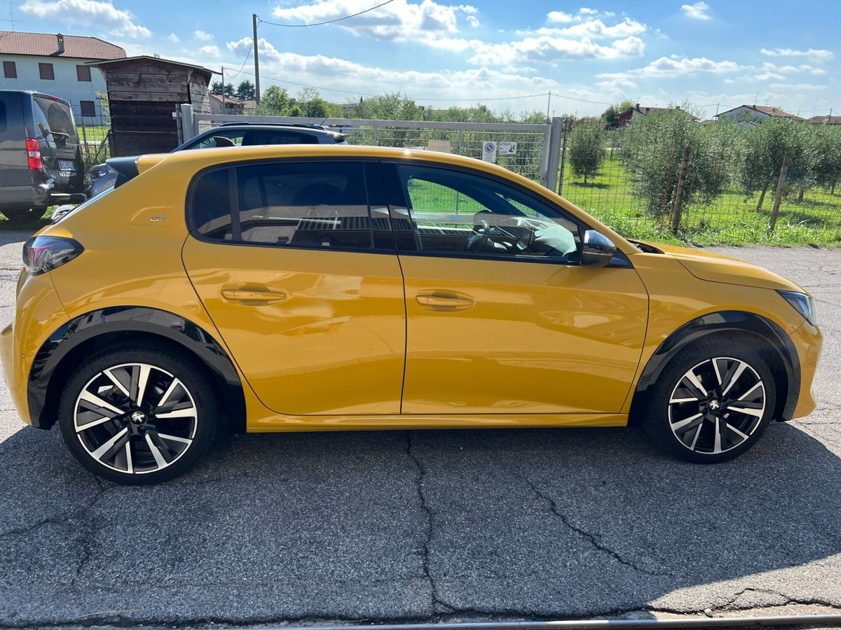Peugeot 208 BlueHDi 100 Stop&Start 5 porte GT Pack (4)
