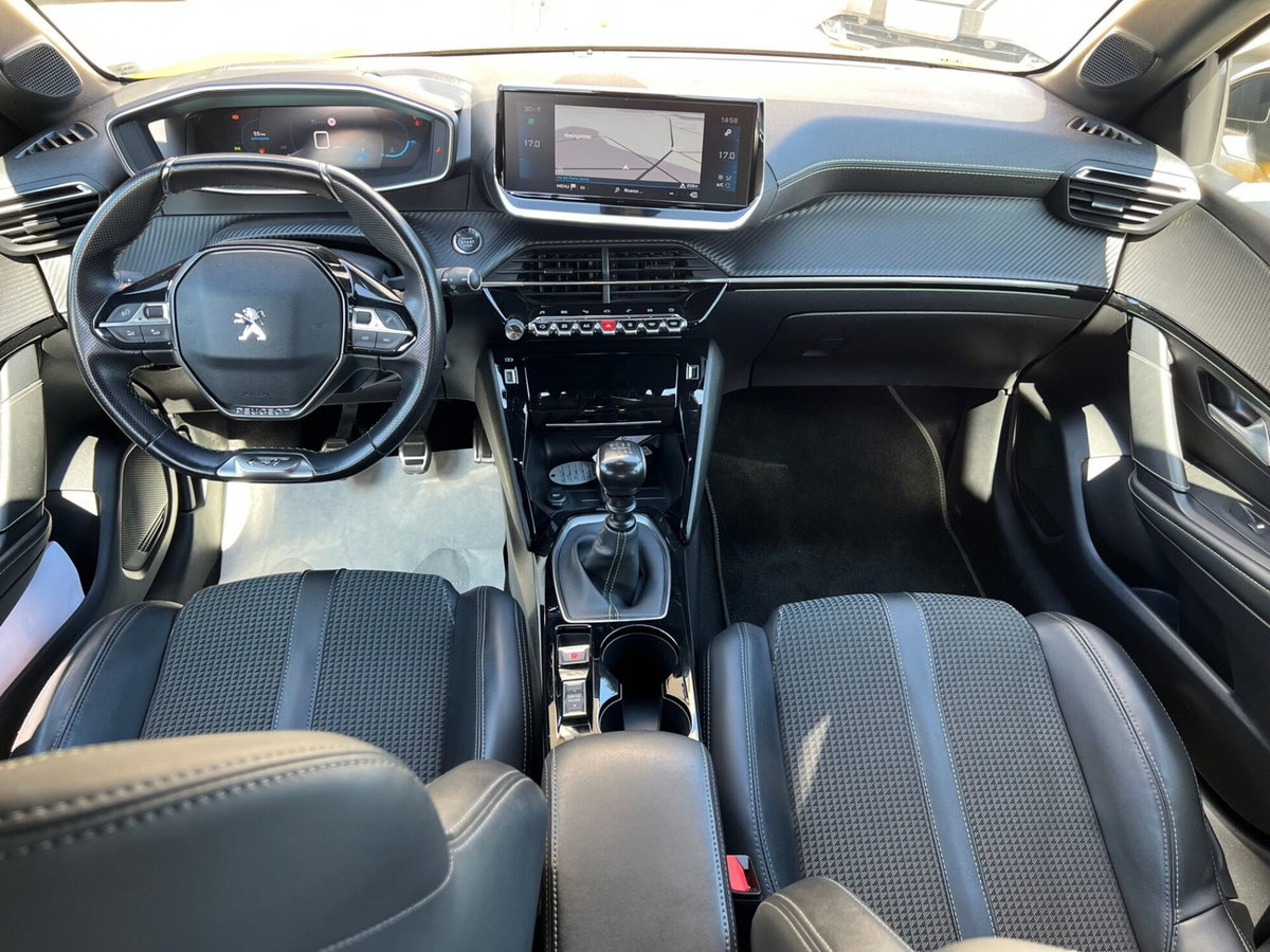 Peugeot 208 BlueHDi 100 Stop&Start 5 porte GT Pack (9)