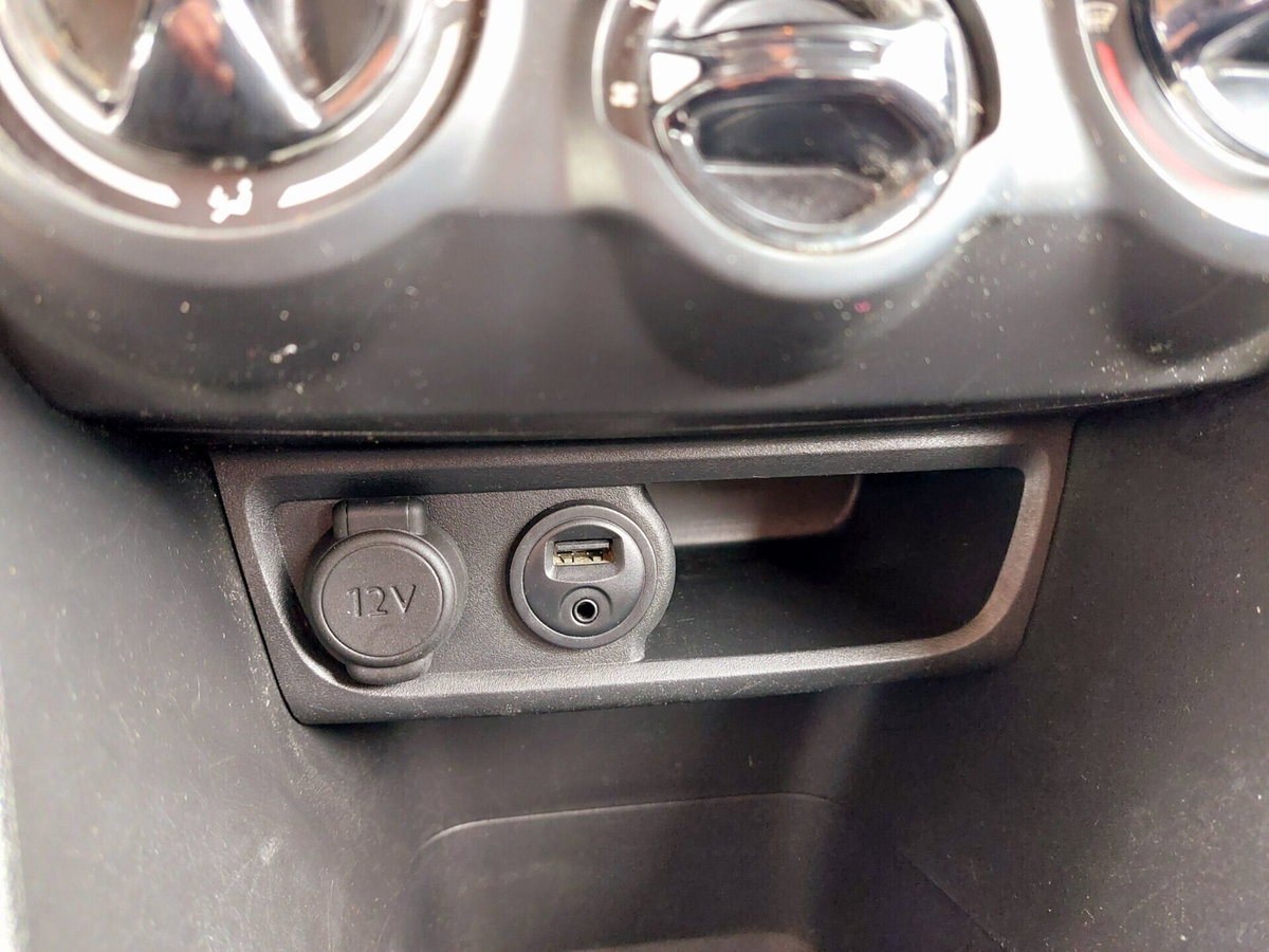 Peugeot 2008 HDi 68CV Active (12)