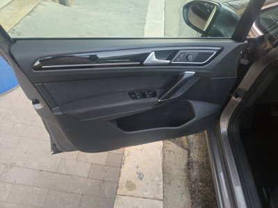 Volkswagen Golf 2.0 TDI 5p. Highline BlueMotion Technology (19)