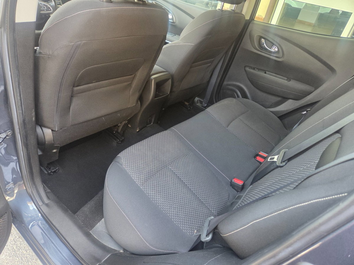 Renault Kadjar 8V 110CV Energy Zen (14)