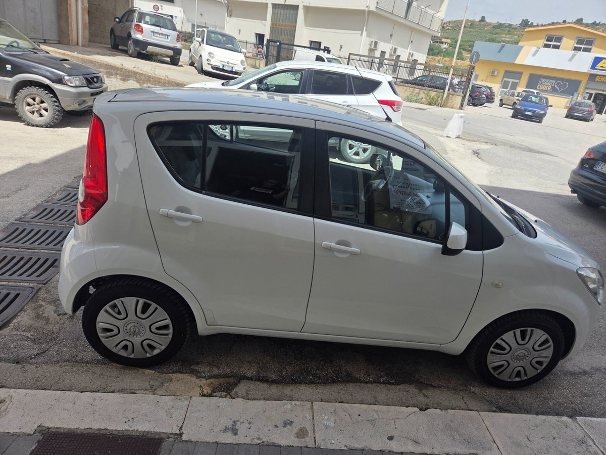Opel Agila 1.0 12V 68 CV Ecotec (2)