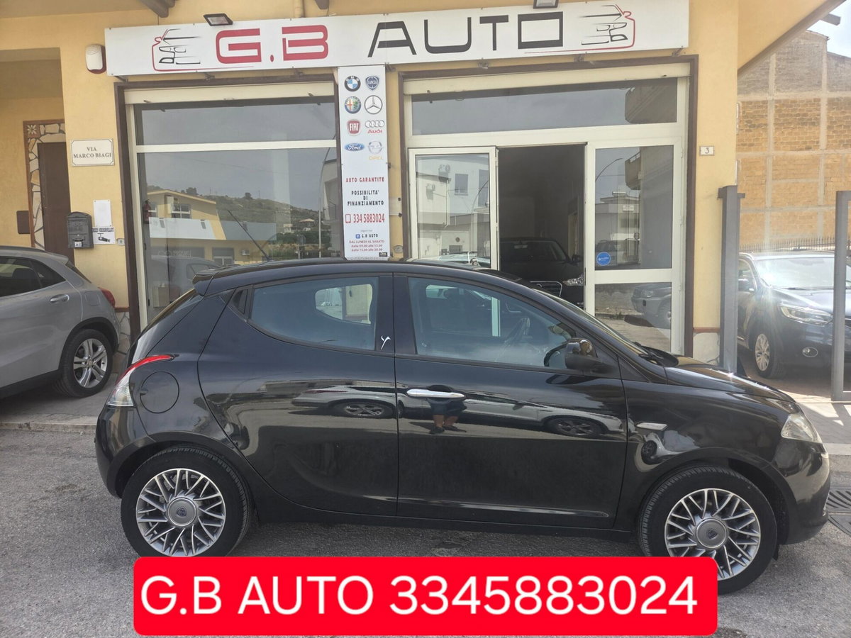Lancia Ypsilon 1.2 69 CV 5 porte Silver