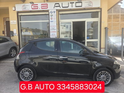 Lancia Ypsilon 1.2 69 CV 5 porte Silver usata